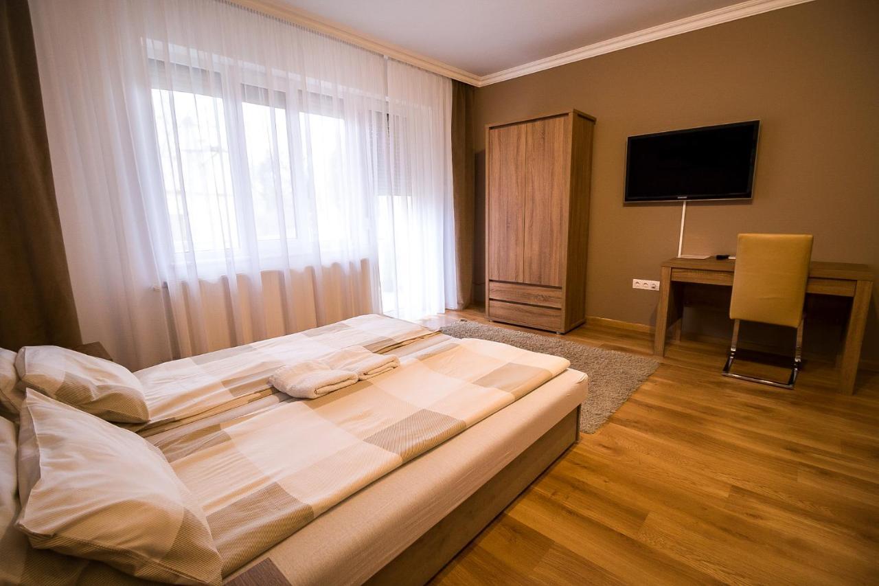 Thermal Next II Weninger Apartman Kiskunhalas Εξωτερικό φωτογραφία