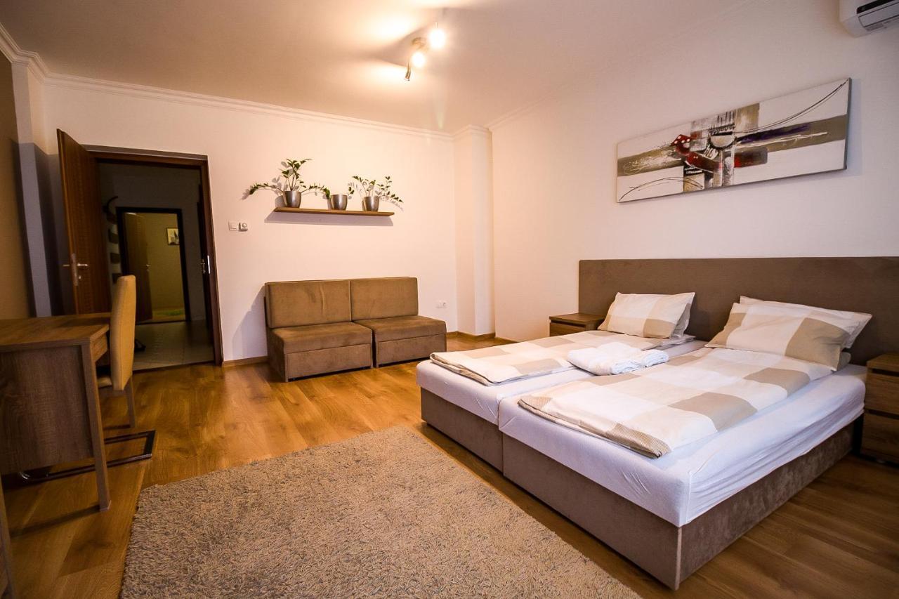 Thermal Next II Weninger Apartman Kiskunhalas Εξωτερικό φωτογραφία