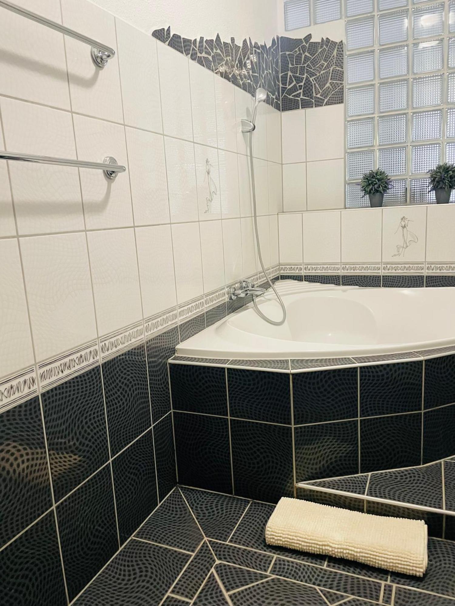 Thermal Next II Weninger Apartman Kiskunhalas Εξωτερικό φωτογραφία